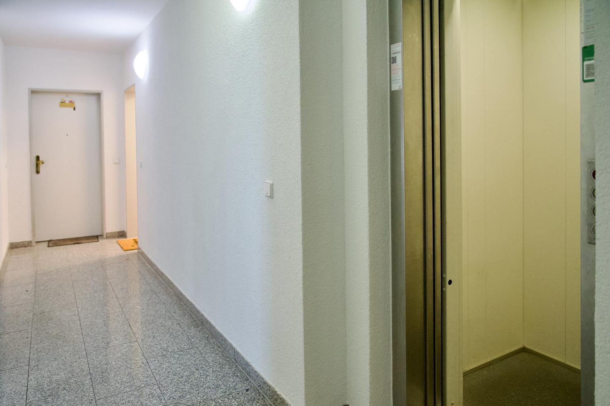 Edler Wohnraum Luxurioeses Apartment Mit Balkon, Boxspringbett, Kaffeevollautomat, Lift & Parkplatz 开姆尼茨 外观 照片