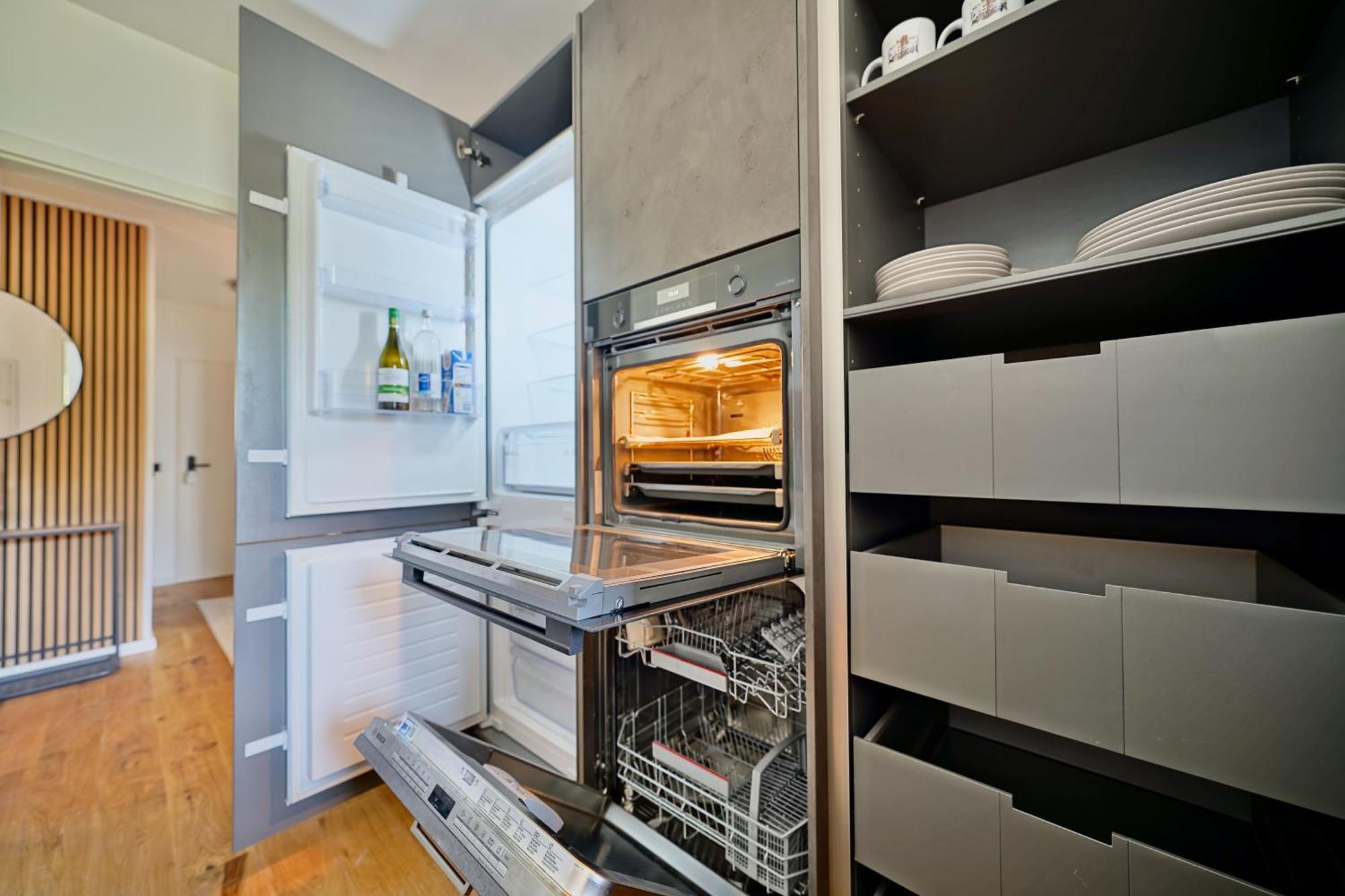 Edler Wohnraum Luxurioeses Apartment Mit Balkon, Boxspringbett, Kaffeevollautomat, Lift & Parkplatz 开姆尼茨 外观 照片