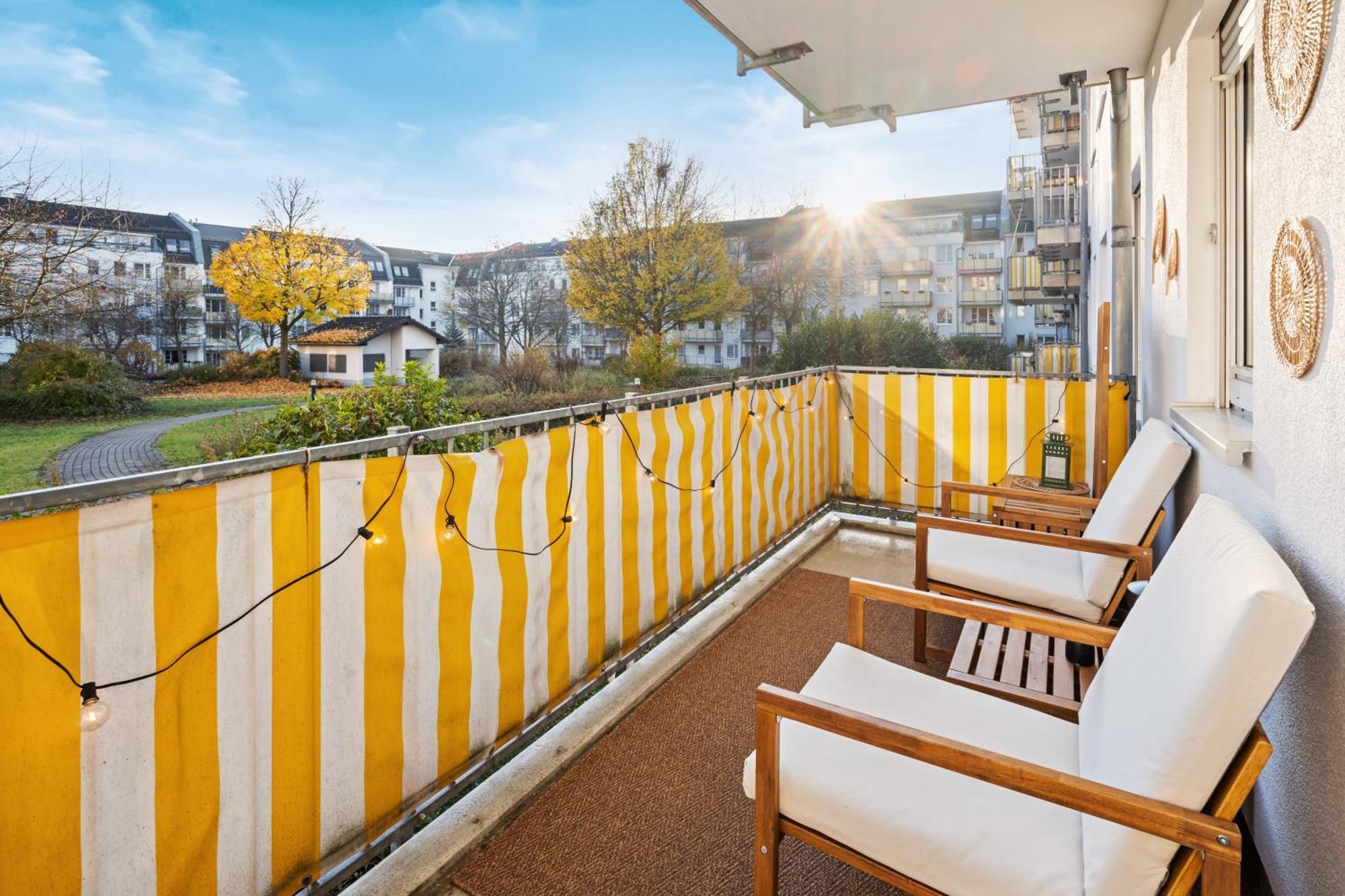 Edler Wohnraum Luxurioeses Apartment Mit Balkon, Boxspringbett, Kaffeevollautomat, Lift & Parkplatz 开姆尼茨 外观 照片